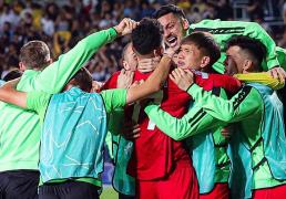 73年(nián)等待终結(jié)！亚洲門(mén)将点球(qiú)大战3连扑，欧冠史上最東(dōng)端球(qiú)队诞生在中國(guó)隔壁