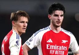 巴塞罗那(nà)正密(mì)谋从阿(ā)森纳挖(wā)走槍(qiāng)手队長(zhǎng)马丁·厄德(dé)高(gāo)