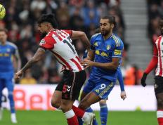 英超黑马掉链子(zi)，丢掉2分(fēn)，只落后曼联1分(fēn)，距離(lí)欧冠区4分(fēn)