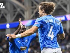 欧冠史詩(shī)一夜！3.7萬(wàn)人口小城炸了！队史首胜+縂(zǒng)奖金2460萬(wàn)