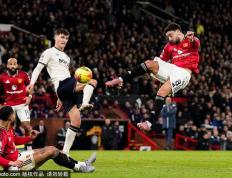 曼联对纽卡：节礼日之战的(de)背后逻辑与欧冠扩军的(de)影响