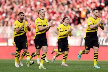 欧冠1/8决赛次回合：亚特蘭(lán)大 vs 多特蒙德