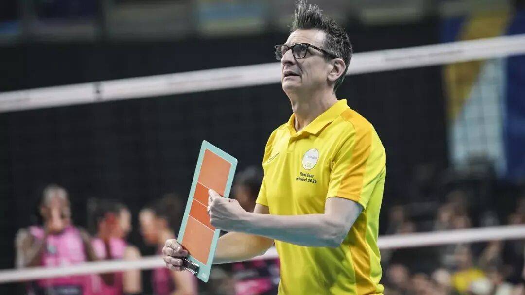 瓦基弗银行女排(pái) 新赛季冲欧冠决赛 主帅：很幸運(yùn)能拥有(yǒu)博斯科维奇