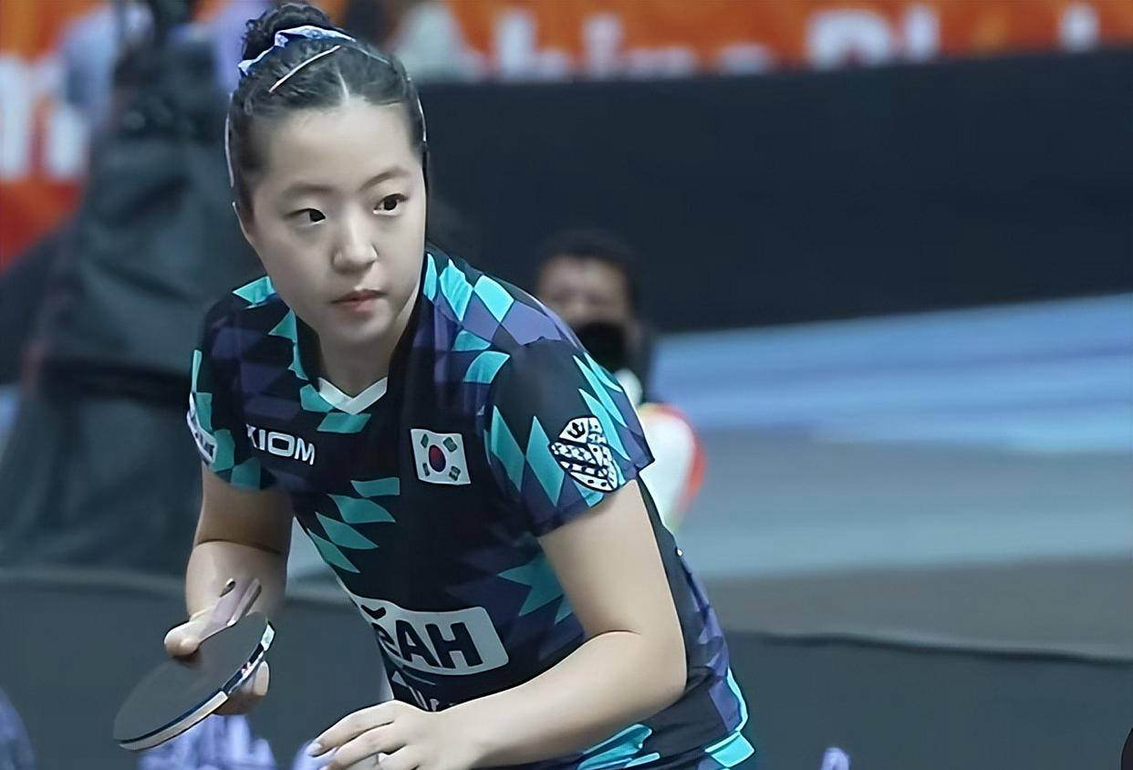 印度亚锦賽(sài)女团半决賽(sài)：孫(sūn)颖莎3-1申裕斌，場(chǎng)馆出(chū)现漏水(shuǐ)事件(jiàn)