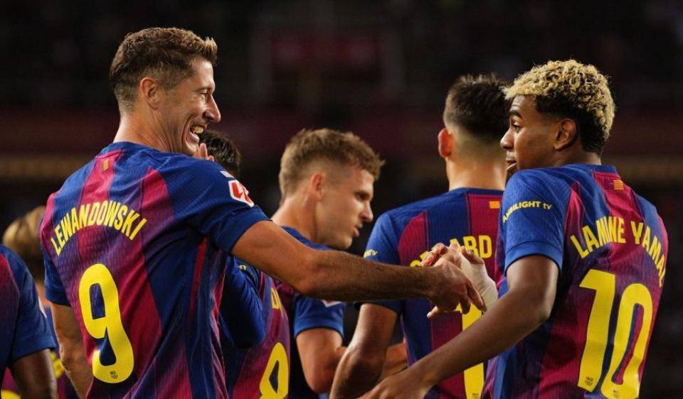 欧冠最新(xīn)积分榜!巴黎枪手国米3连胜并列榜首,多(duō)特蒙德4-2保持(chí)不败,意甲冠軍(jūn)2-6惨败