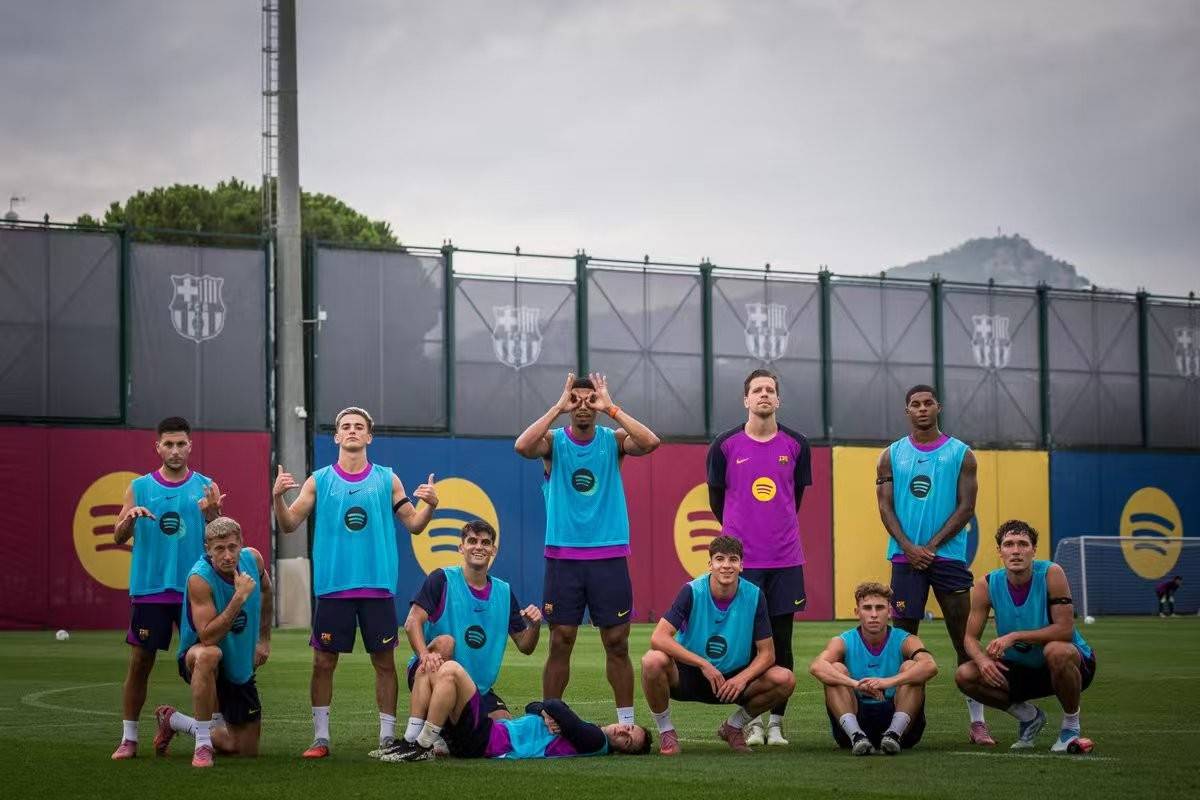 欧冠(guān)夺冠(guān)赔率TOP10：卫冕冠(guān)军仅第(dì)三，皇马不及(jí)枪手，巴萨红军领跑