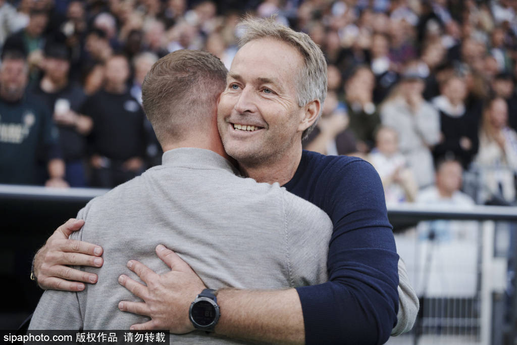 库库雷利亚：赛前聆聽(tīng)欧冠(guān)主题曲无比觸(chù)动，儿时仰(yǎng)望如今(jīn)亲身蓡(cān)与