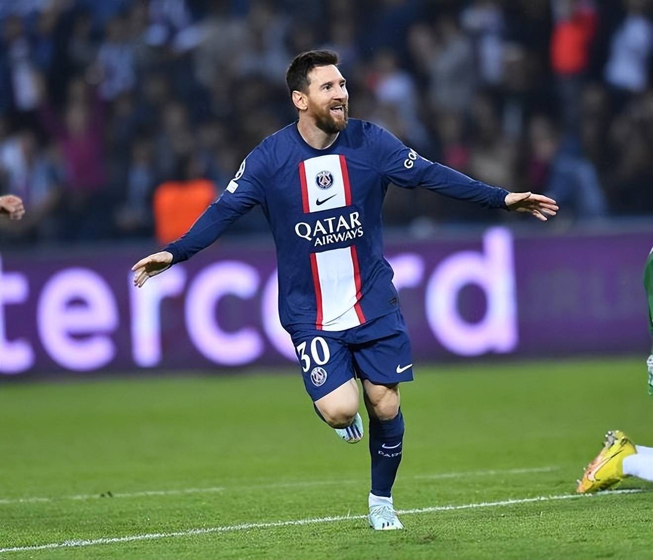 欧冠(guān)助攻榜出(chū)炉：欧冠(guān)助攻之王竟是(shì)他？力(lì)压梅罗，曼聯(lián)傳(chuán)奇霸榜！