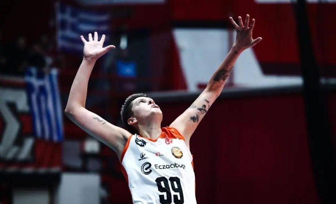 欧冠女排(pái)爆冷！伊萨奇巴希遭(zāo)逆转