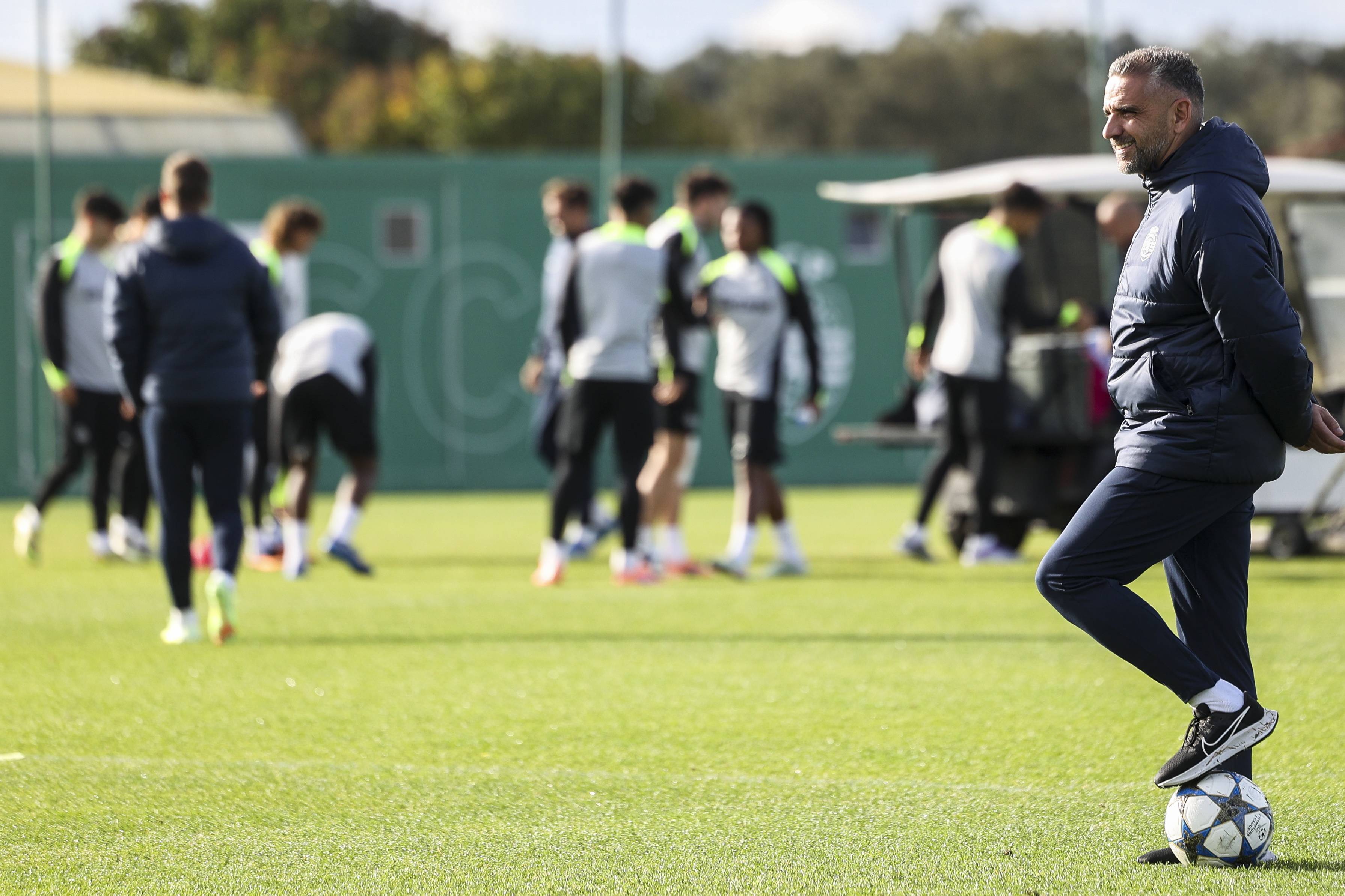 （外(wài)代二线）足(zú)球——欧冠(guān)联赛：葡萄(táo)牙体育(yù)赛前备战