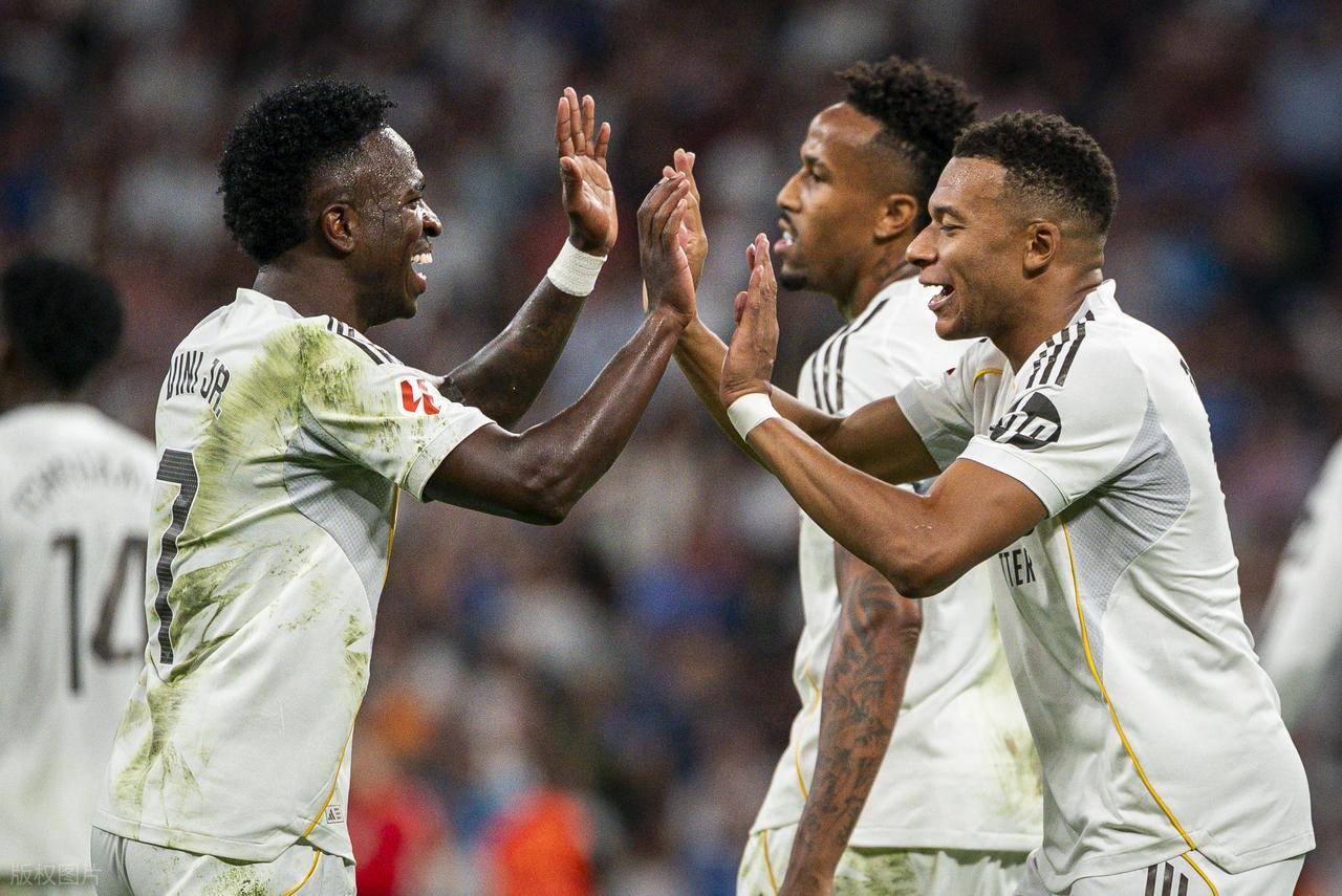 本澤(zé)马：姆巴珮(pèi)能不断进球，想赢得欧冠需要维尼修斯的配合！