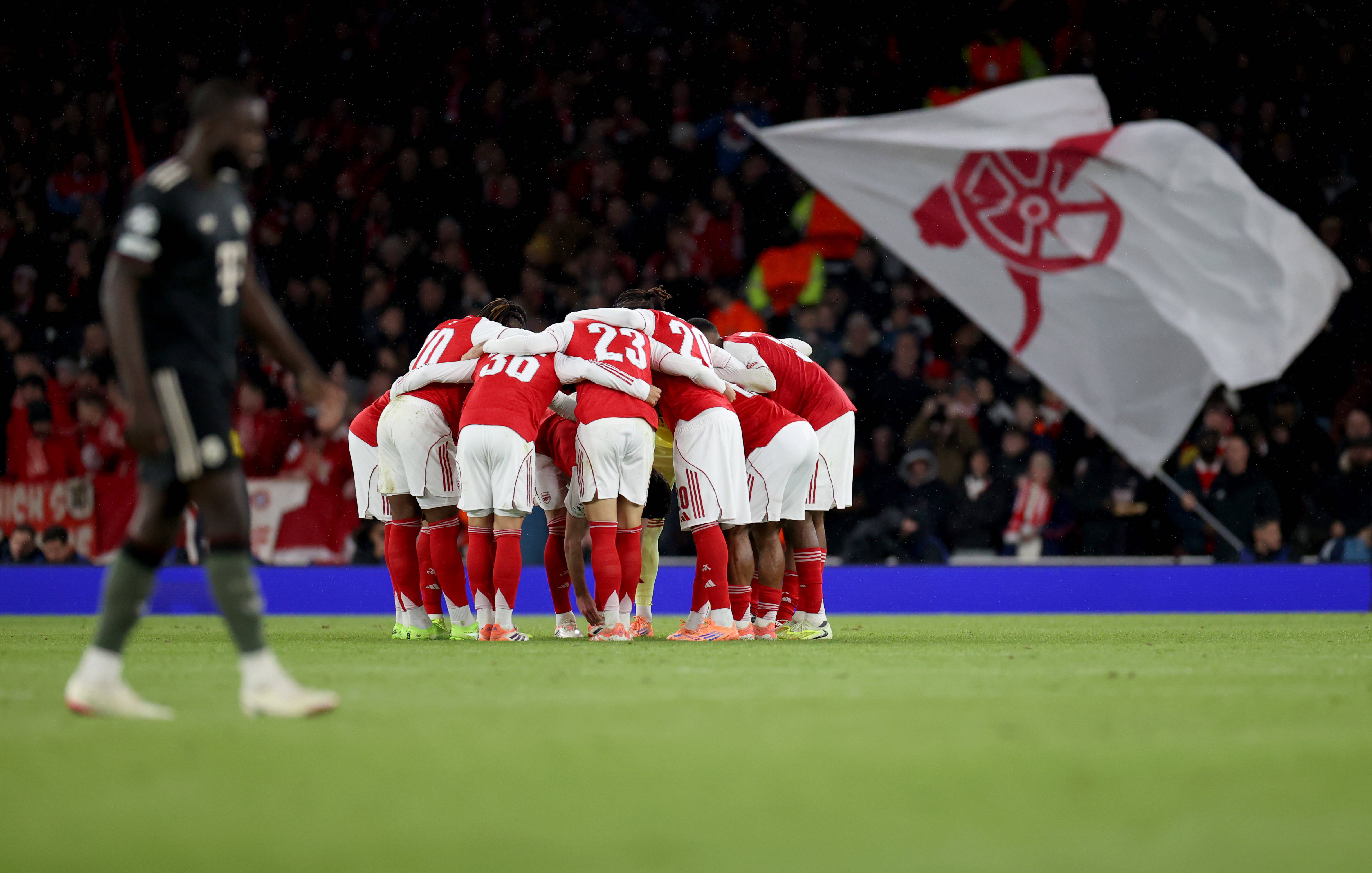 (体育)足(zú)球——歐(ōu)冠:阿森纳勝(shèng)拜(bài)仁慕尼黑