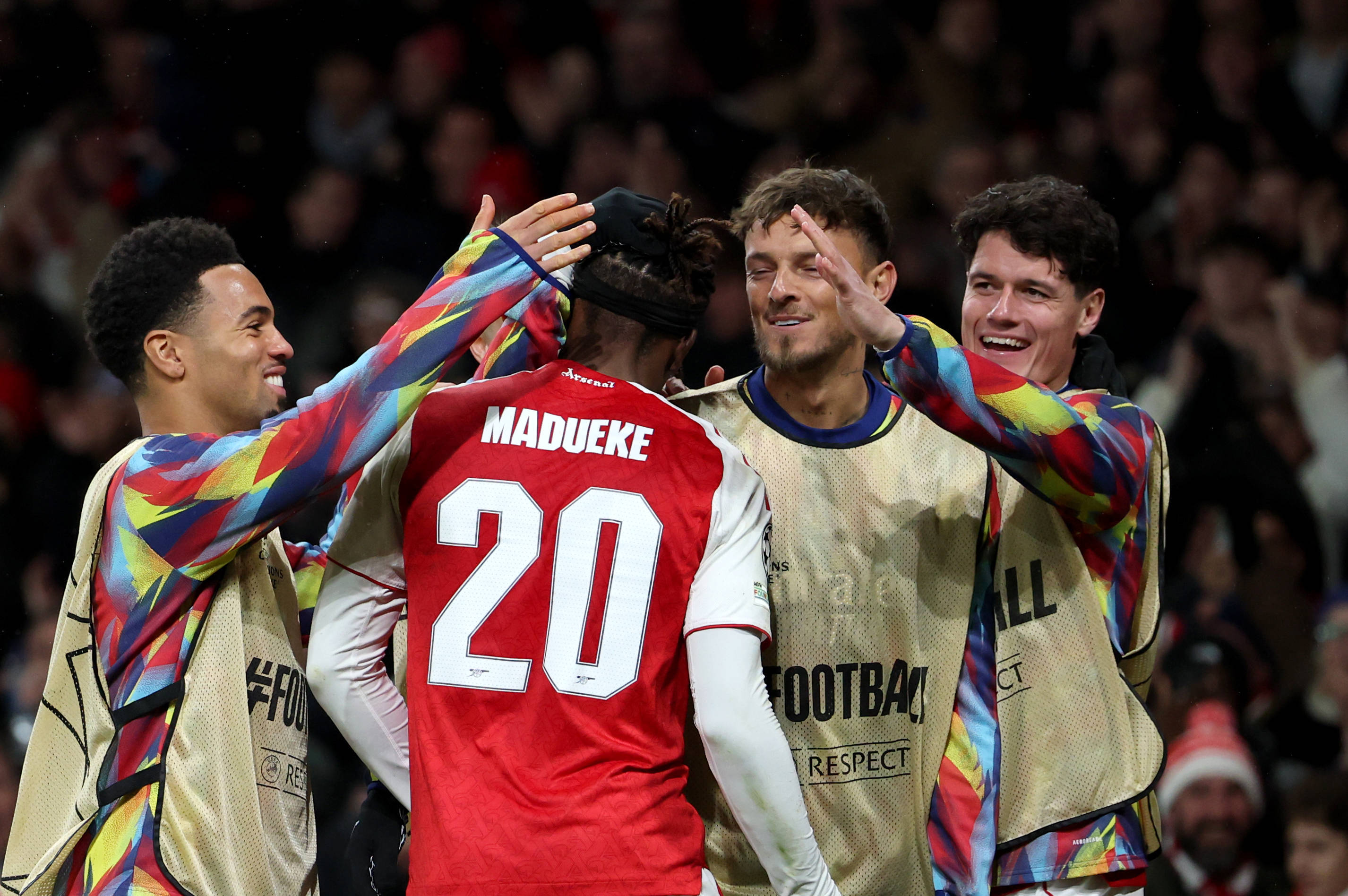 (体育)足(zú)球——歐(ōu)冠:阿森纳勝(shèng)拜(bài)仁慕尼黑