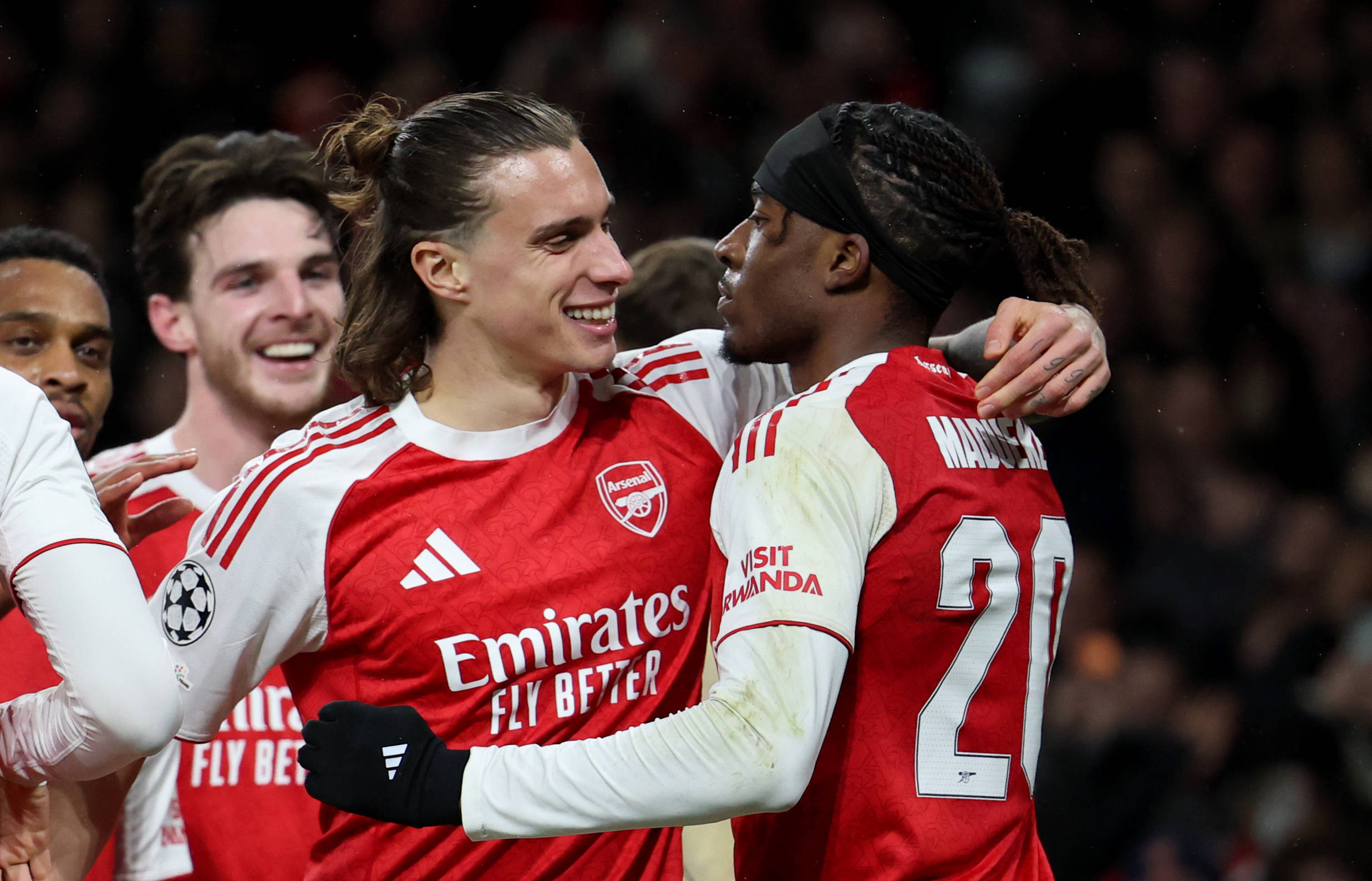 (体育)足(zú)球——歐(ōu)冠:阿森纳勝(shèng)拜(bài)仁慕尼黑