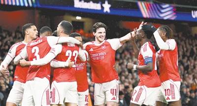 欧冠强强较量 “槍(qiāng)手”力克拜仁