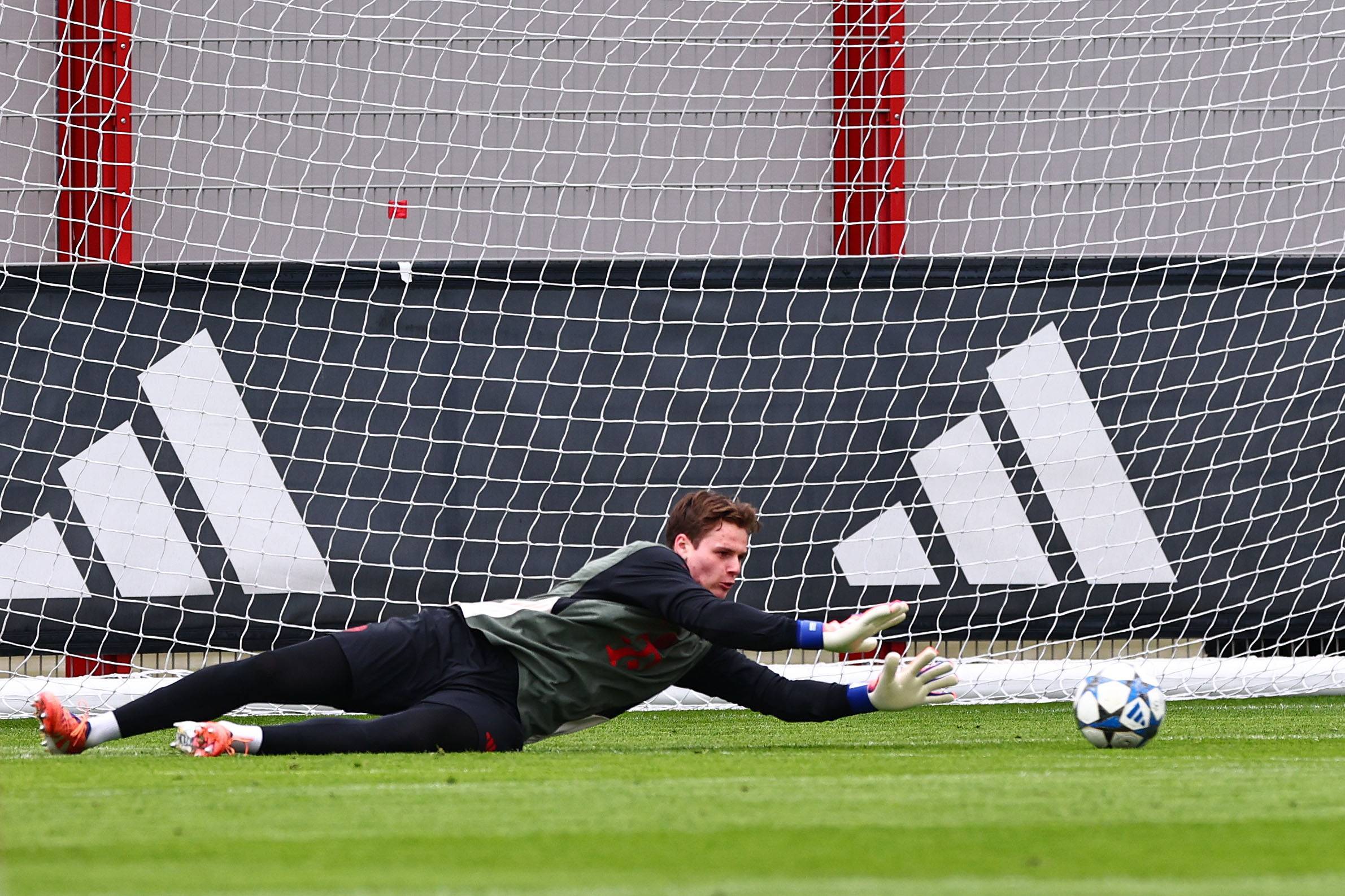 （外代二线）足球——欧冠联赛：拜仁(rén)慕尼黑赛前备战