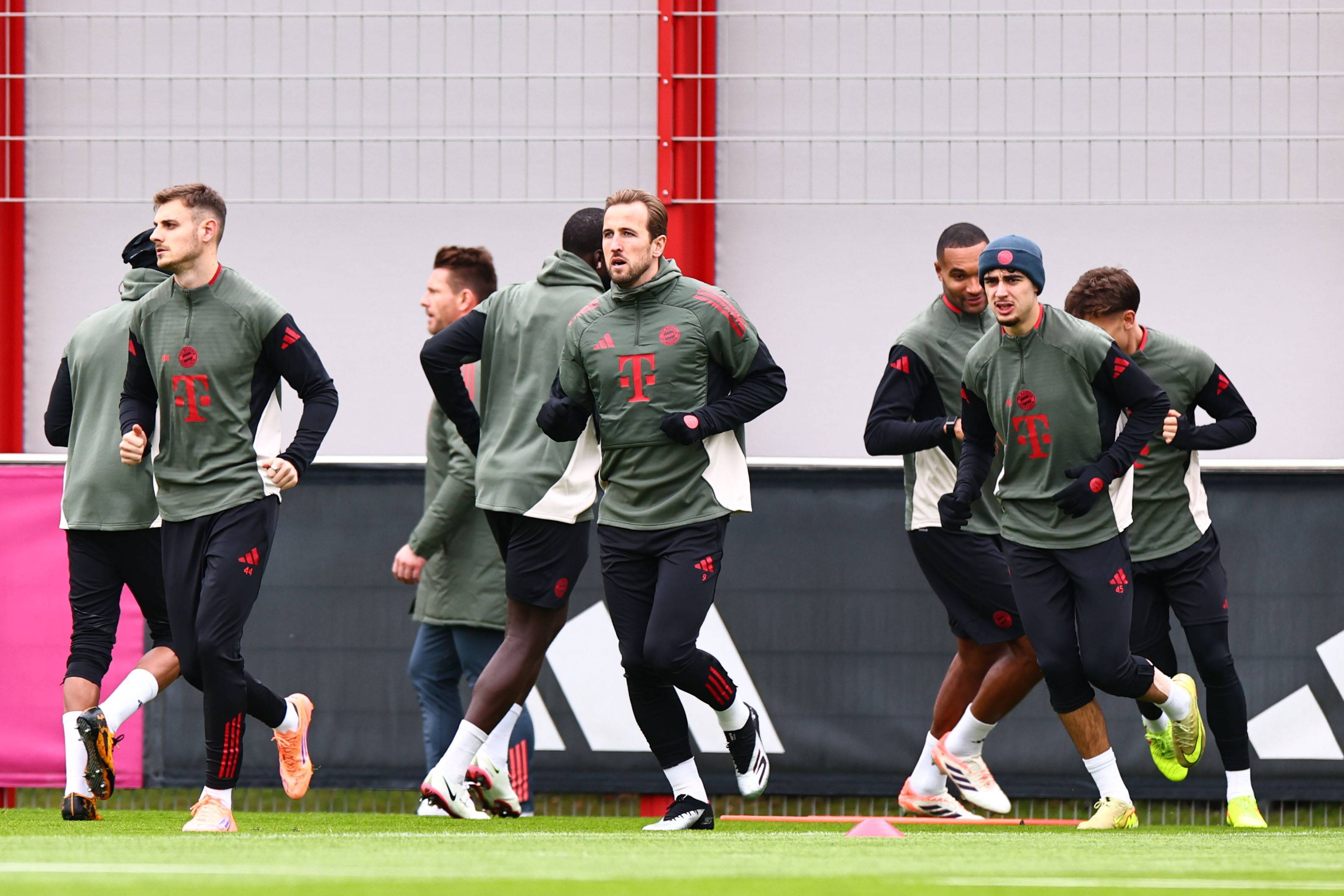 （外代二线）足球——欧冠联赛：拜仁(rén)慕尼黑赛前备战