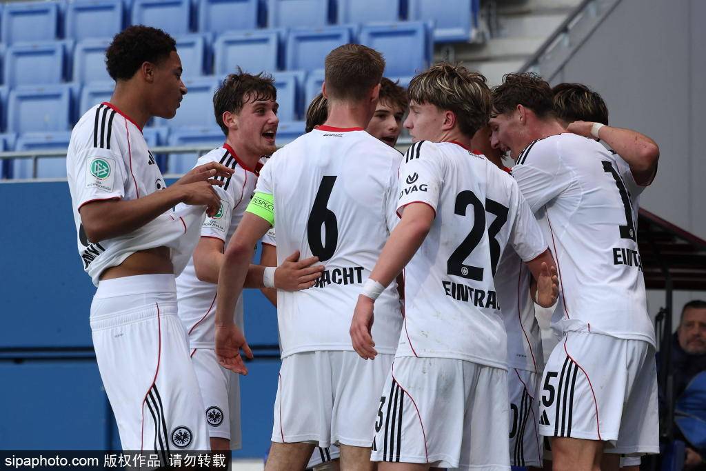 加维重返欧冠有望！巴薩(sà)天才少(shǎo)年康复进程喜人，2月或迎(yíng)惊喜回归