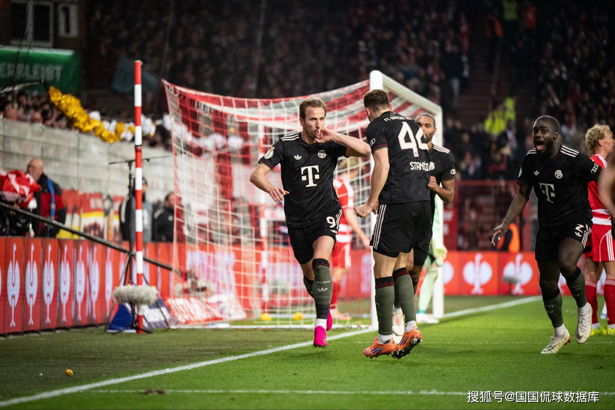 歐(ōu)冠前瞻比(bǐ)分(fēn)预测：拜(bài)仁慕尼黑VS里斯(sī)本，曼联，AC米兰全部拿下！