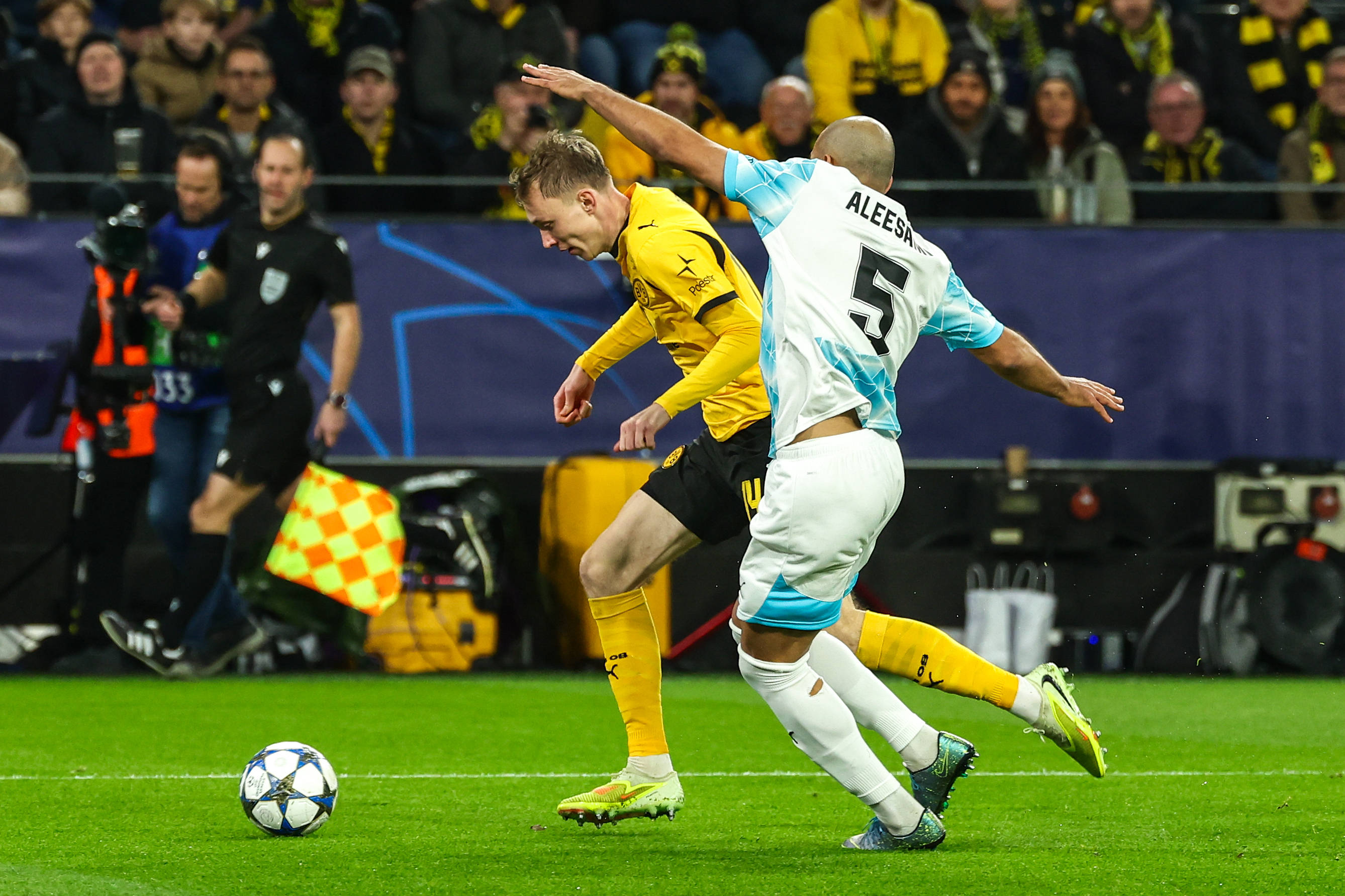 （体育）足球——欧冠：多特蒙德平博德閃(shǎn)耀