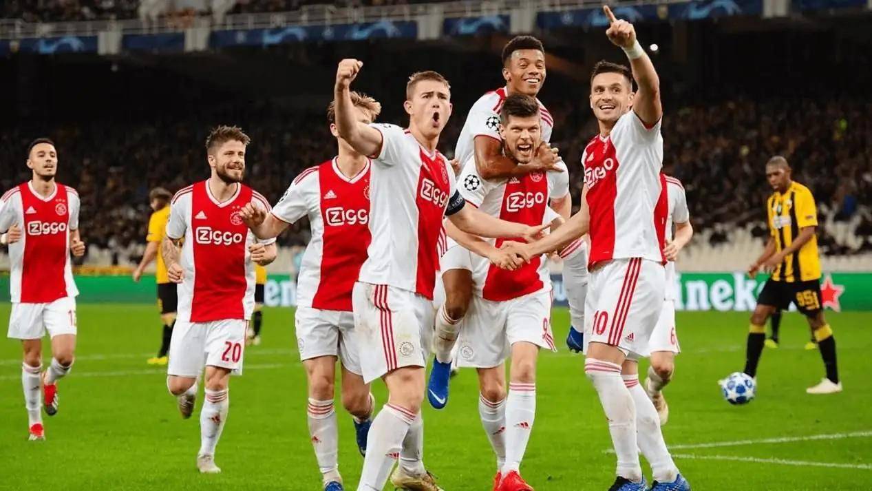 欧冠(guān)：阿贾克斯VS本菲卡