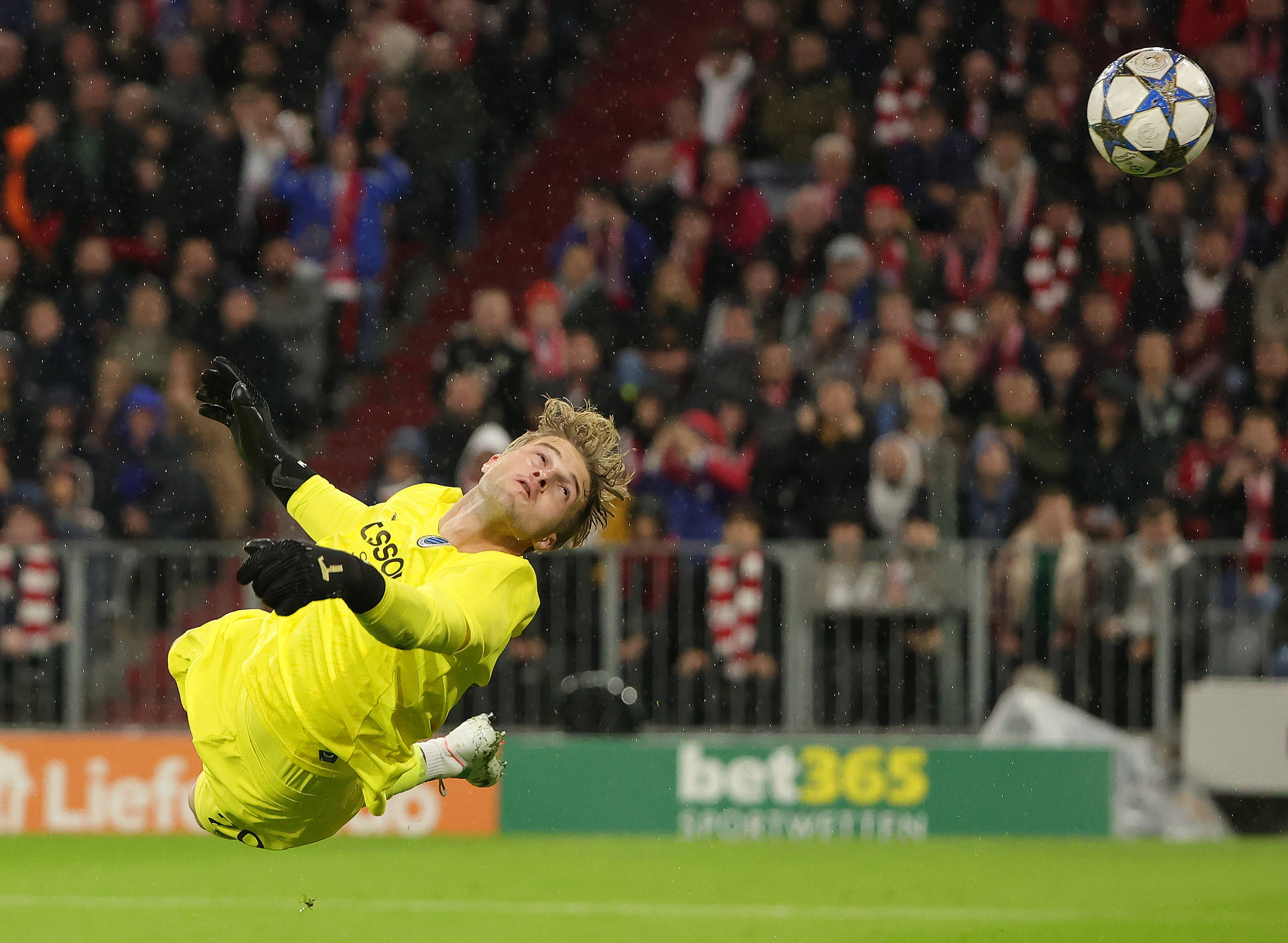 （体育）足球(qiú)——欧冠：拜仁胜布鲁日(rì)