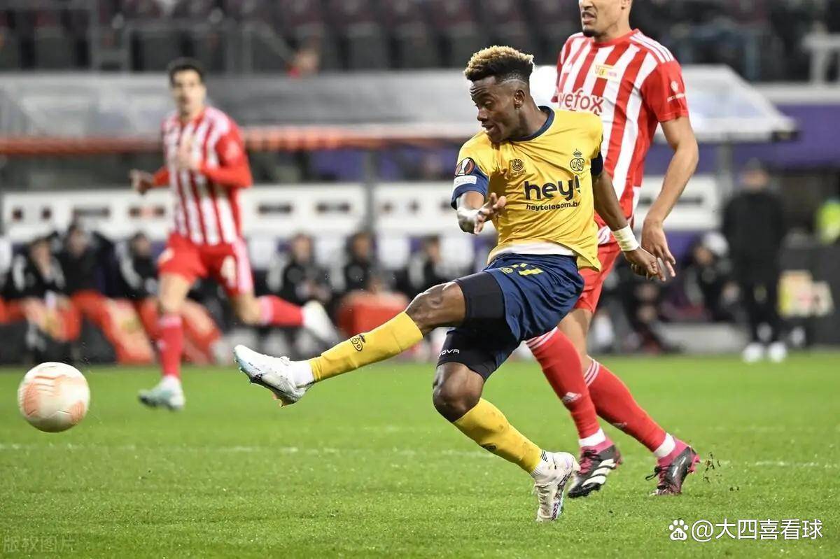 欧冠赛场：加拉塔萨雷能否(fǒu)凭借主场优势拿下圣吉罗斯？