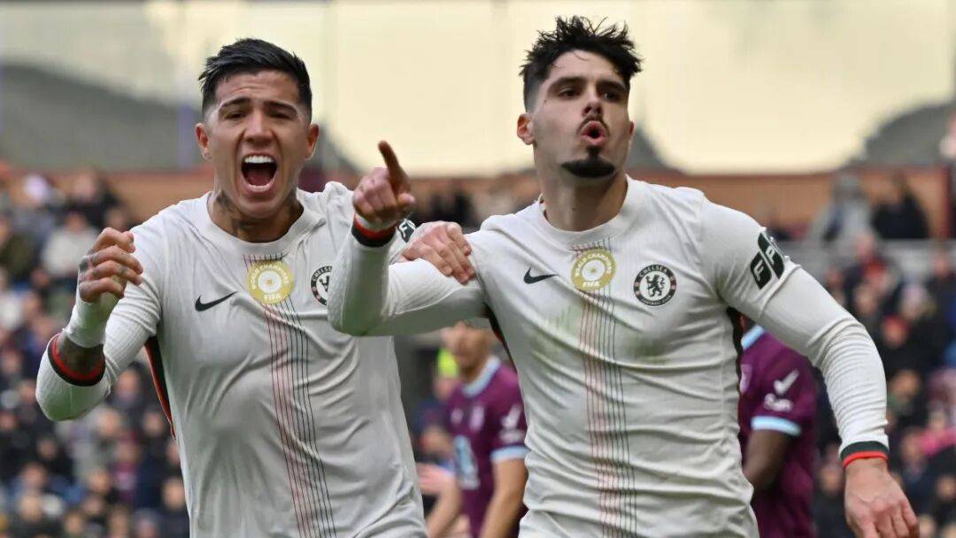 切尔西赢球不(bù)足喜(xǐ)：首(shǒu)发双前(qián)锋0射正 欧冠(guān)踢巴萨該(gāi)换人了