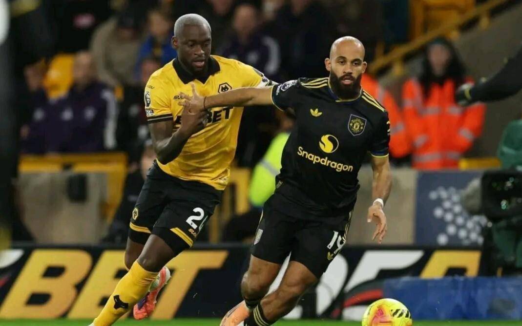 曼联4-1大(dà)胜狼(láng)队，积分追平(píng)切尔西逼(bī)近欧冠(guān)區(qū)，目标打进欧冠(guān)！